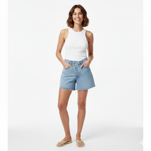 High-Waist Denim Shorts – Casual Summer Streetwear